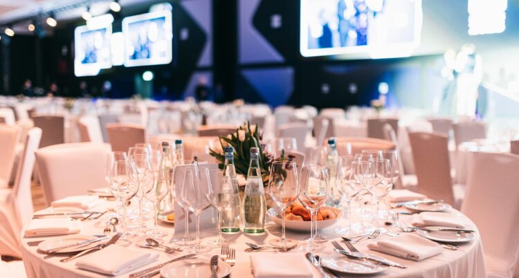 group dining and catering