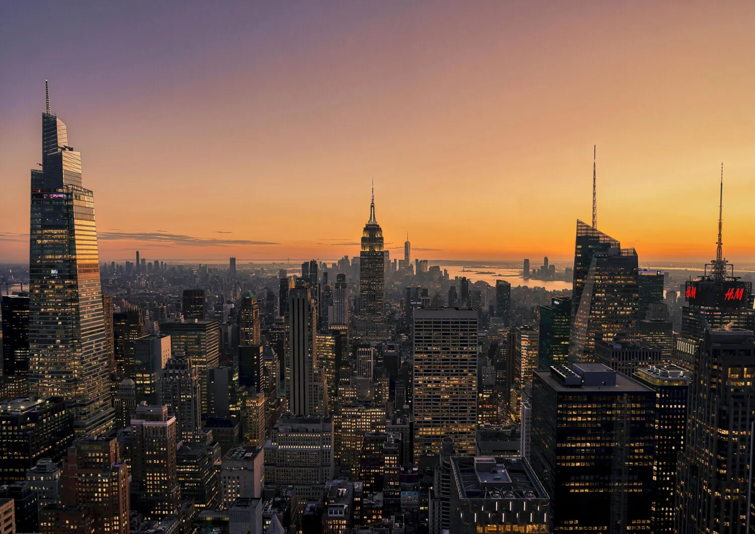 midtown manhattan at dusk
