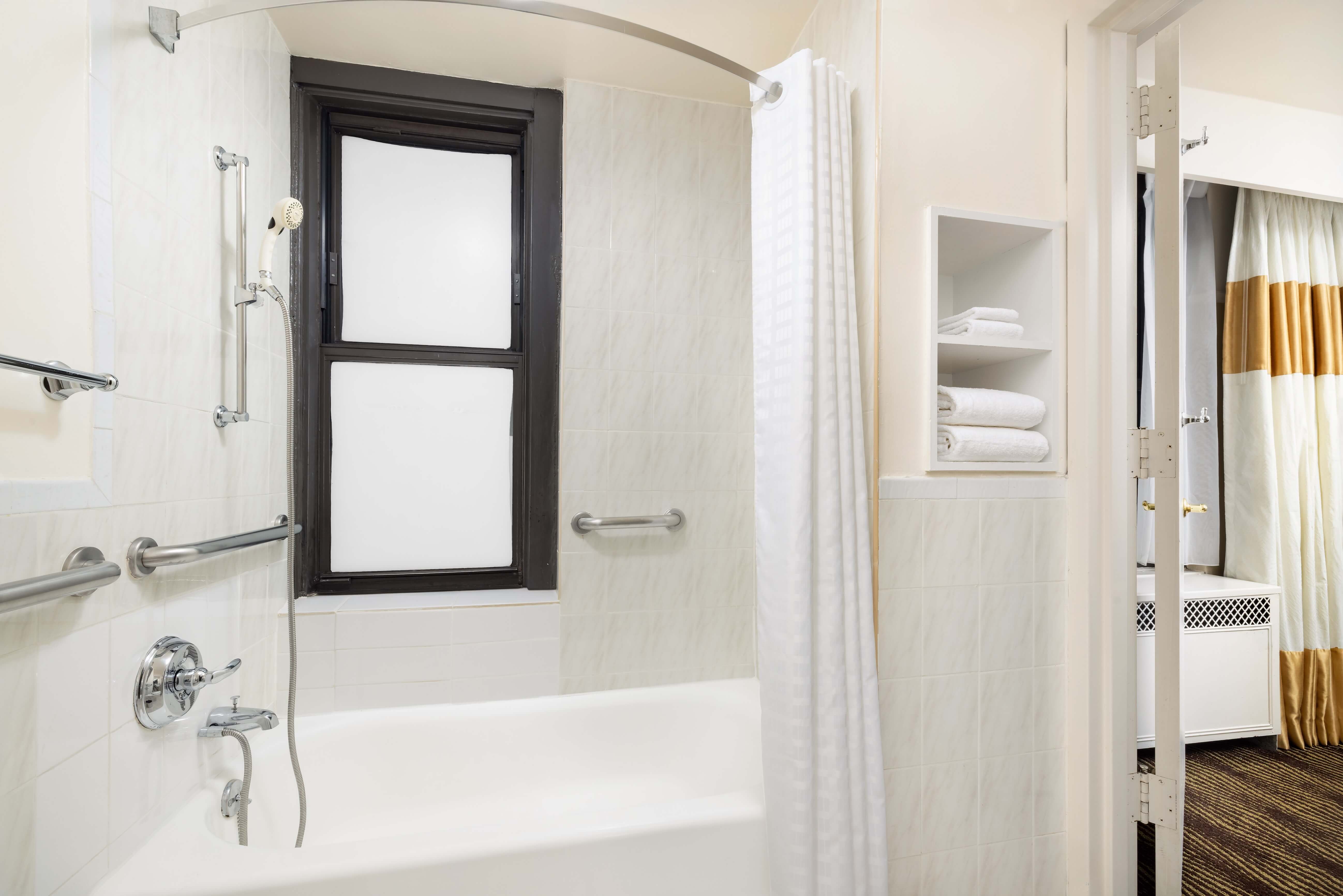 The New Yorker Hotel — photo 27 of 60